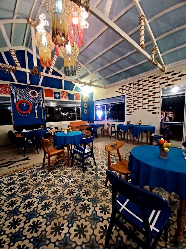 indoor triton cafe and wonderland sidoarjo