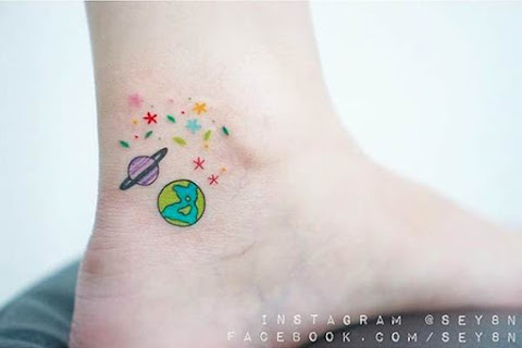 Simple and Dream-Like Micro Tattoos of Seyoon Gim