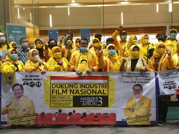 Dorong Film Nasional Bangkit, Ratusan Kader Golkar DIY Nobar Di XXI 