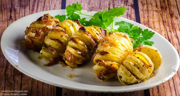 Patatas rellenas en abanico (Hasselback)