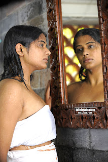 Priyamani In Wet Towel