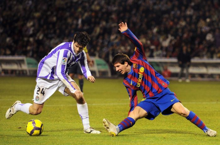 wallpaper lionel messi 2010. Lionel Messi Wallpapers World