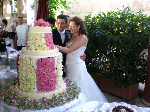 Idea for Creative Cake Slicing Ceremony