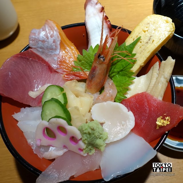 【近江町海鮮丼家Hirai】在金澤的廚房　吃貼有金箔的海鮮丼