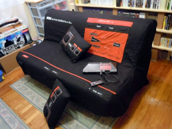 SEGA Master System Sofa 01