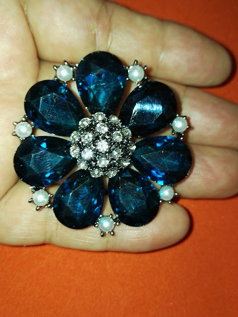 Spille strass decorative acquistate su aliexpress Weiman Jewelry Store,spilla fiore