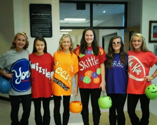 funny group halloween costumes college