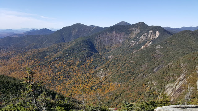 Vue à partir du sommet du mont Pyramide