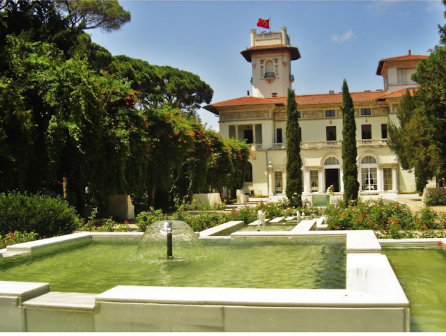 قصر الخديوي في إسطنبول تحفة معمارية على جنبات البوسفور