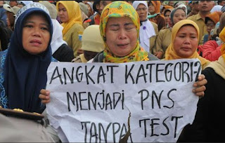 Tenaga Honorer K2 (THK2) menjadi Calon PNS