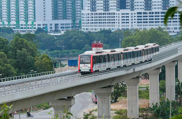 Tunggu Tren Tak Sampai Dalam 15 Minit, Boleh Naik Free ! #RapidKL