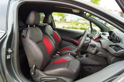 Interior Peugeot 208 GTi