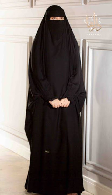 عبايات رأس ذئب