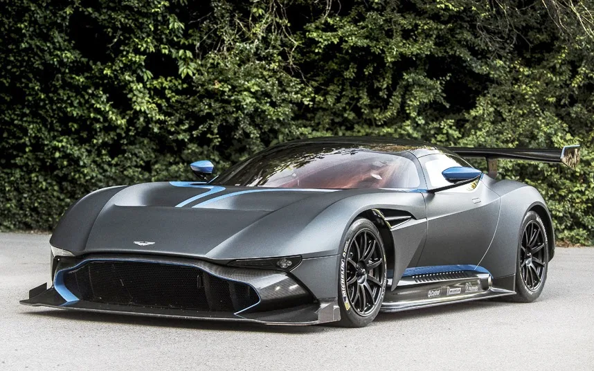 Aston Martin Vulcan Hypercar Insane V12 Engine Sound!- Maclaren P1 GTR & LaFerrari FXX-K Rivals
