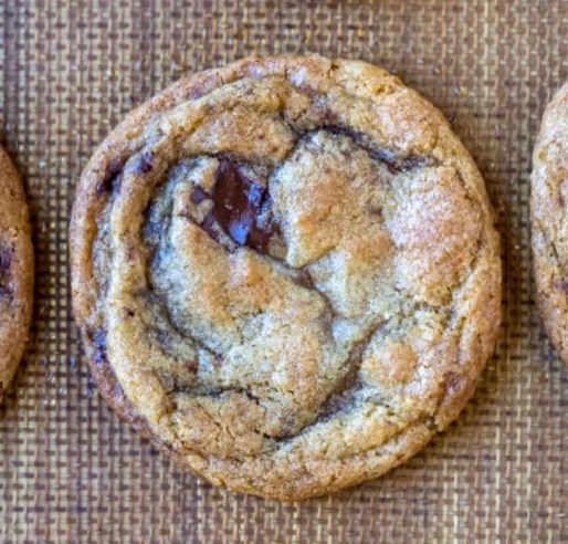 Chewy Brown Sugar Chocolate Chip Cookie Recipe #desserts #cookies