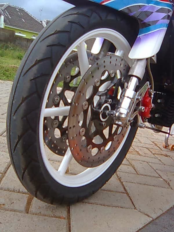 Modifikasi Yamaha F1ZR 1997 Full Modif Racing Look Juara 