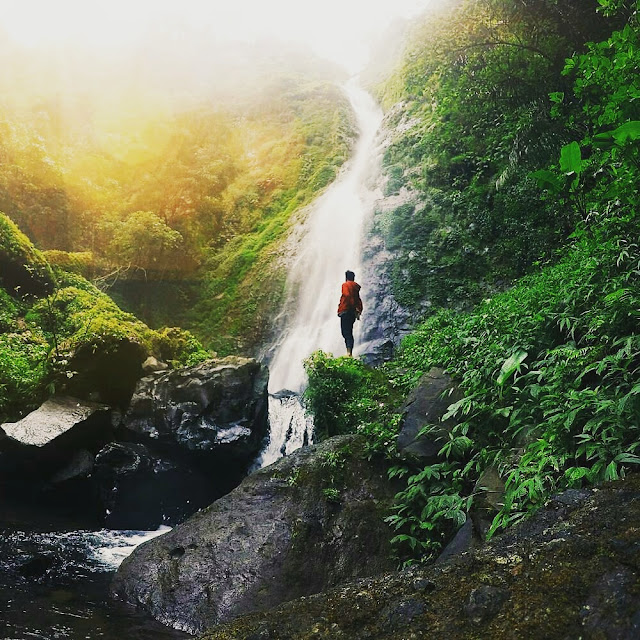 kampung senyum curug cibareubeuy