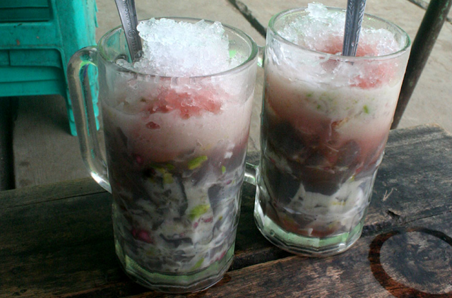 Wisata Kuliner Es Goyobod Khas Garut