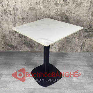 Mẫu bàn tròn cafe decor chân sắt vuông mặt đá màu trắng tại HCM