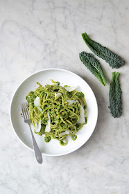 spaghetti-pesto-cavolo-nero-pistacchi