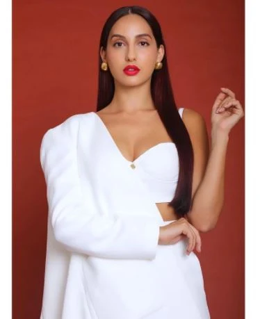 Nora Fatehi Hot And Sexy Images | Nora Fatehi HD Wallpapers