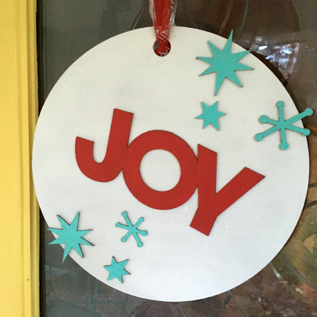 Use the Cricut Maker to make a Christmas wreath from Chipboard and 9 other crafts.