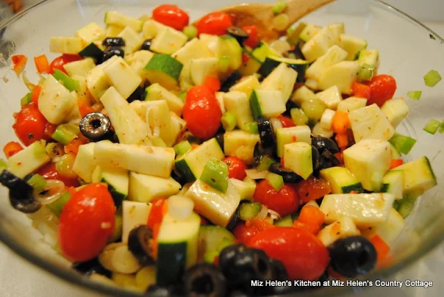 Italian Summer Salad at Miz Helen's Country Cottage