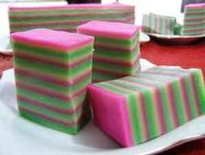 kue lapis tepung terigu