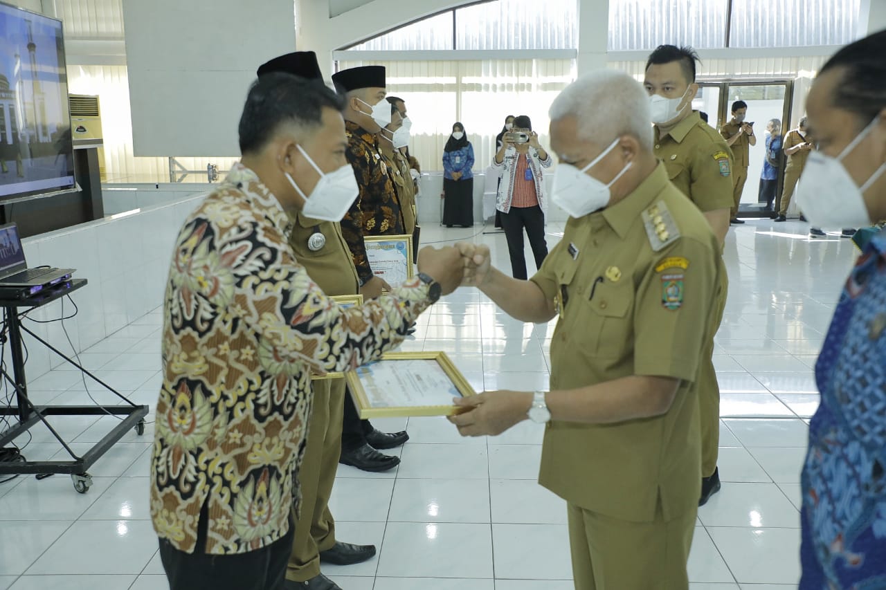 Bupati Bersama Unsur Forkopimda Asahan Mengikuti Peringatan Hari Anti Narkotika 2021 Internasional Secara Virtual