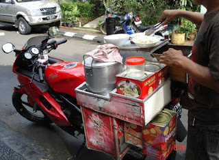 Jualan bubur ayam pakai motor ninja