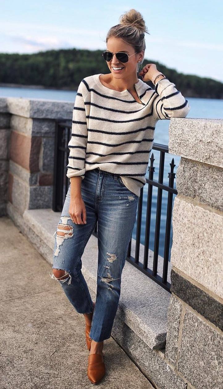 comfy look / striped sweater + rips + brown loafers