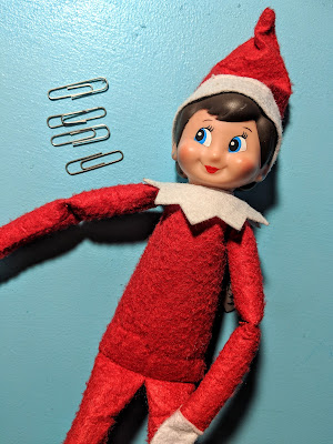 no sew bendable elf on the shelf, bendable Elf on the Shelf, posable Elf on the Shelf, no sew posable Elf on the Shelf, Elf on the Shelf, Elf on the Shelf hack, bendy elf, Elf hack, Christmas tradition, Christmas elf, Christmas elf hack, paper clip hack, no sew elf hack, elf on the shelf upgrade