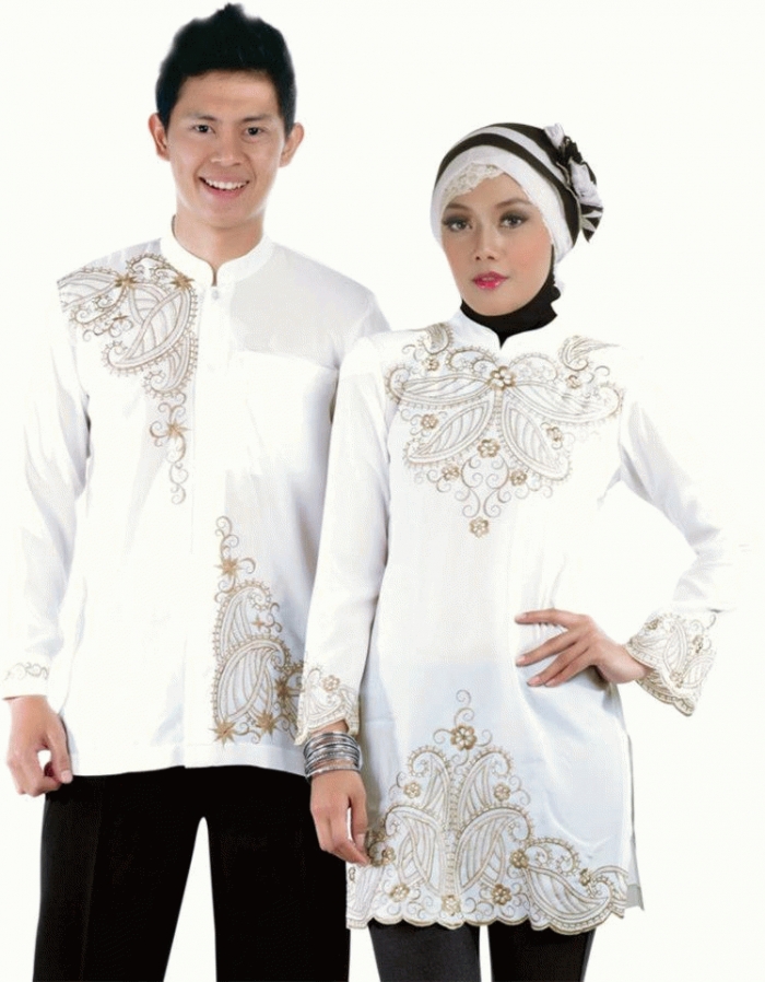 25 Model Baju Lebaran Couple untuk Idul Fitri 2019