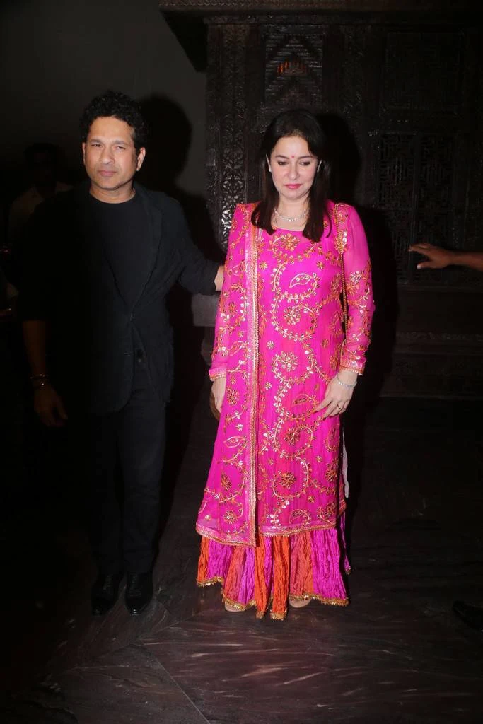 Cricketer Zaheer Khan Sagarika Wedding Reception Photos