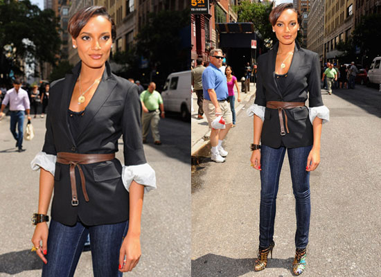 selita ebanks hairstyles. selita ebanks short haircut.