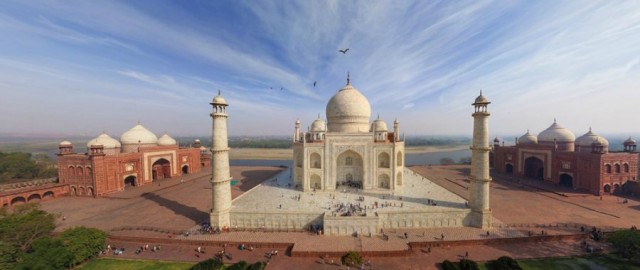 Foto-Foto Unik Taj Mahal dari Sudut Berbeda