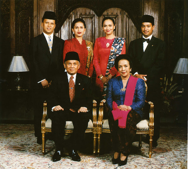 Biografi B.J. Habibie 