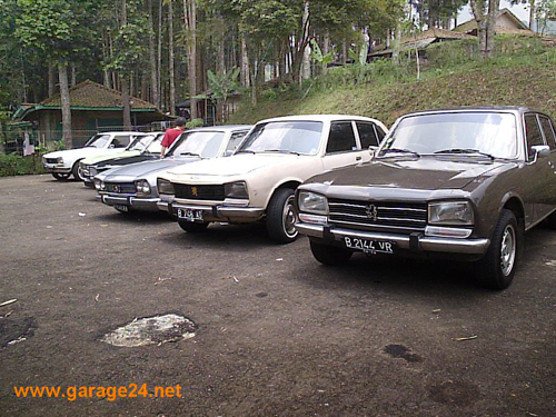 On September 24th 25th 2004 the PEUGEOT 504 Community were having a 