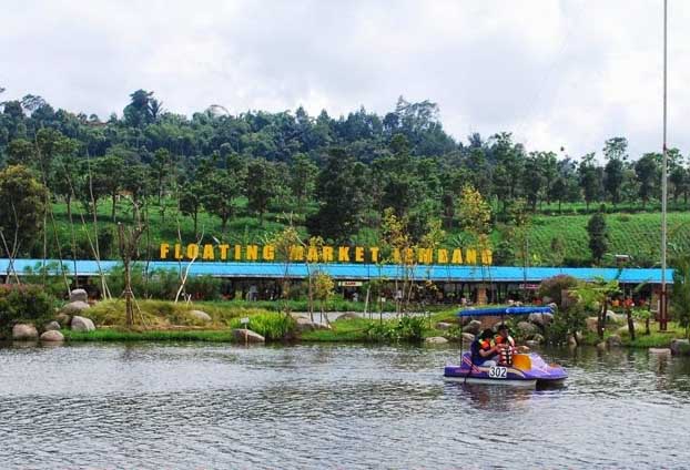  Tempat wisata yang ada di Bandung ini sanggup anda jadikan rujukan berlibur anda selanjut Floating Market Lembang, Wisata Belanja Yang Unik