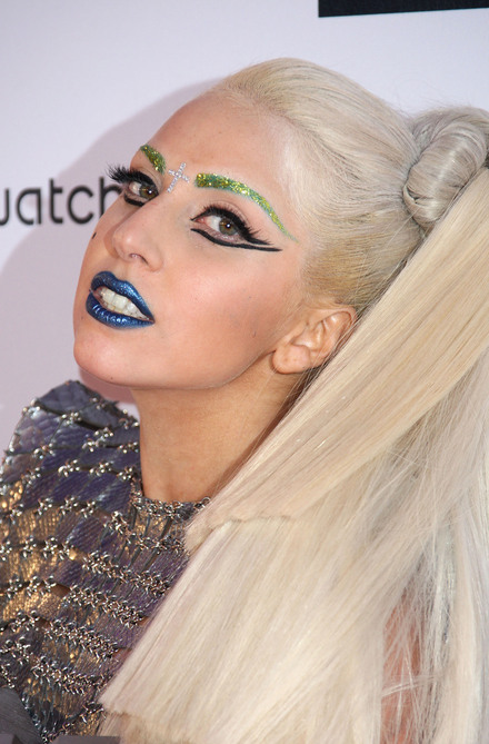 Fash Craze: Lady GaGa Hairstyles with different Looks
