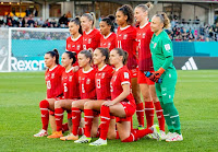 SELECCIÓN DE SUIZA FEMENINA. Temporada 2022-23. Seraina Piubel, Ana-Maria Crnogorčević, Eseosa Aigbogun, Coumba Sow, Julia Stierli, Gaëlle Thalmann. Ramona Bachmann, Géraldine Reuteler, Nadine Riesen, Lia Wälti, Noelle Maritz. SELECCIÓN DE SUIZA FEMENINA 1 🆚 SELECCIÓN DE ESPAÑA FEMENINA 5 Sábado 05/08/2023, 7:00 horas. Copa Mundial de la FIFA Femenina Nueva Zelanda-Australia 2023, octavos de final. Auckland, Nueva Zelanda, Eden Park: 43.217 espectadores. GOLES: ⚽0-1: 5’, Aitana Bonmatí. ⚽1-1: 11’, Laia Codina, en propia puerta. ⚽1-2: 17’, Alba Redondo. ⚽1-3: 36’, Aitana Bonmatí. ⚽1-4: 45’, Laia Codina. ⚽1-5: 70’, Jenni Hermoso.