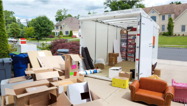 The Benefits of Mobile Furniture Storage vs. Self Storage