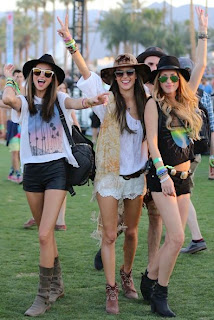 Alessandra Ambrosio and her friends
