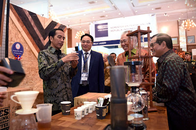 Jokowi Ingin Merk Usaha Waralaba Kopi Lokal Saingi Starbucks