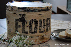 How to Create Rusty Farmhouse Tins