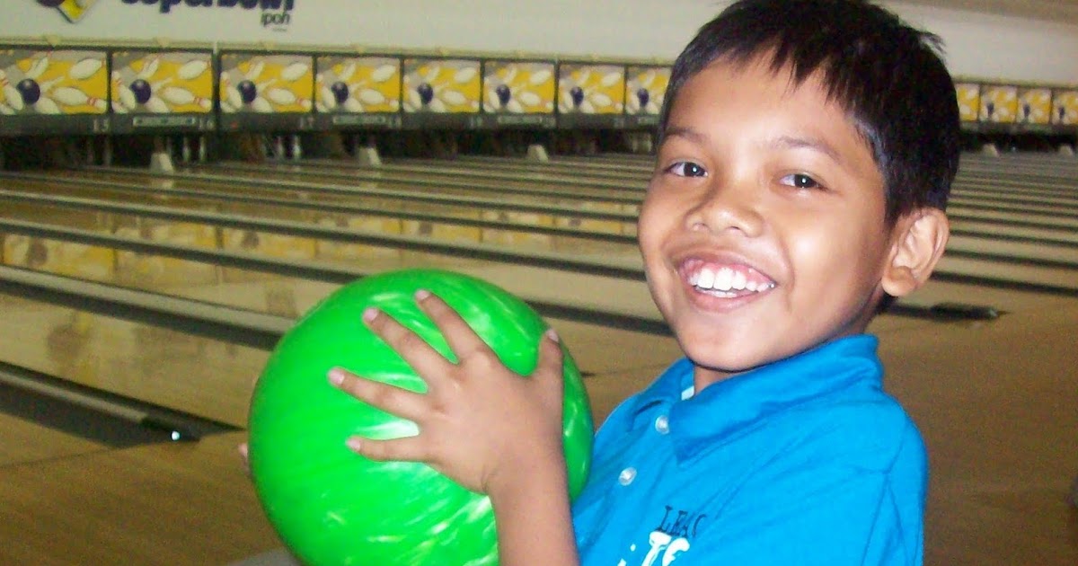 Cikgu azhar: PERTANDINGAN BOWLING KELAB STAF SMI SIRI 2 