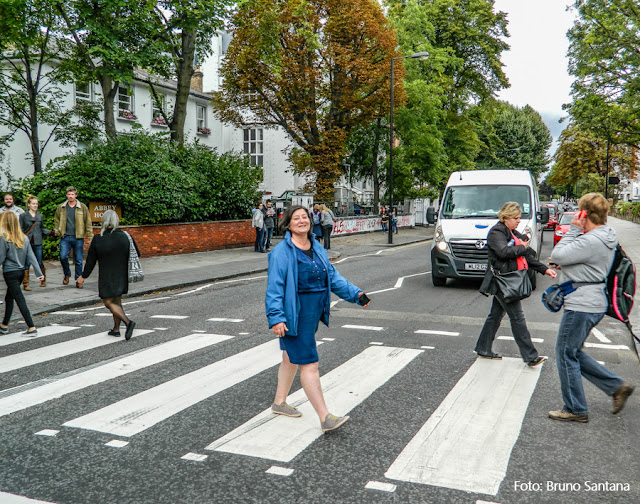 Travessia da faixa de pedestres de Abbey Road, Londres