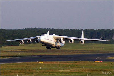 World's Largest Cargo Plane -Antonov 225 @ STRANGE WORLD