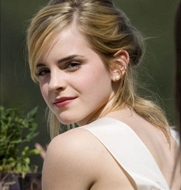 dresses up and windswept hair emma watson hair up emma watson hair up 