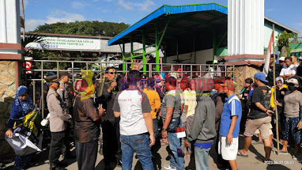 Warga Demo PG Pesantren Baru Tuntut Kompensasi